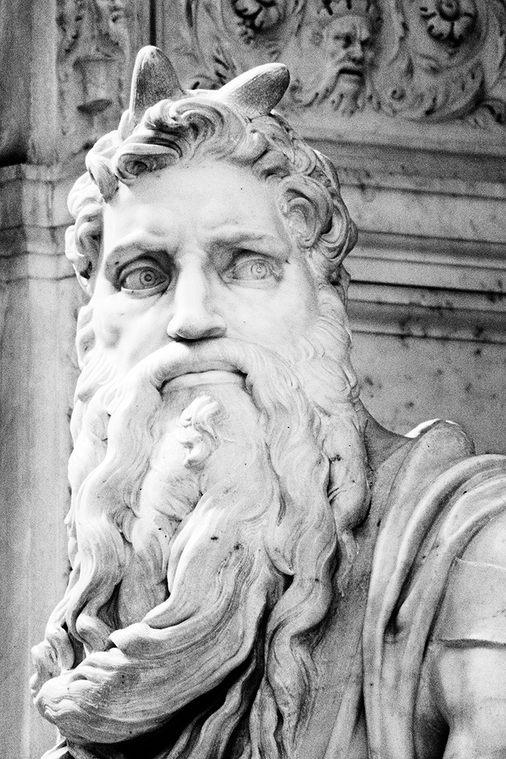 en.wikipedia.org/wiki/Moses_(Michelangelo)