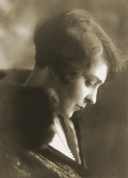 Lina Prokofjeva Paryžiuje (1924)