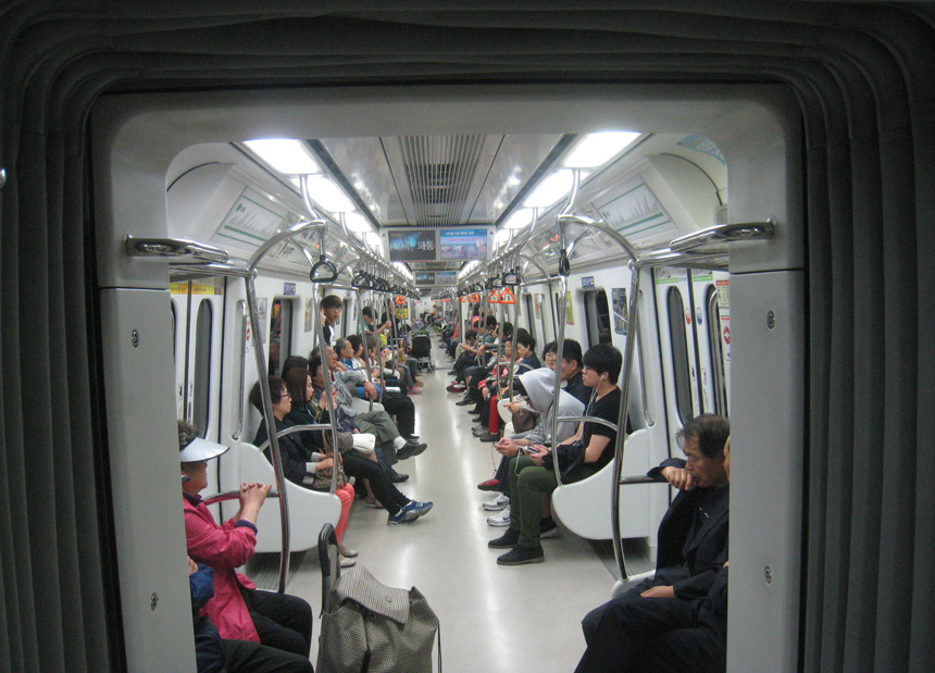 Vienintelė metro linija (Nr. 1) Tedžone 